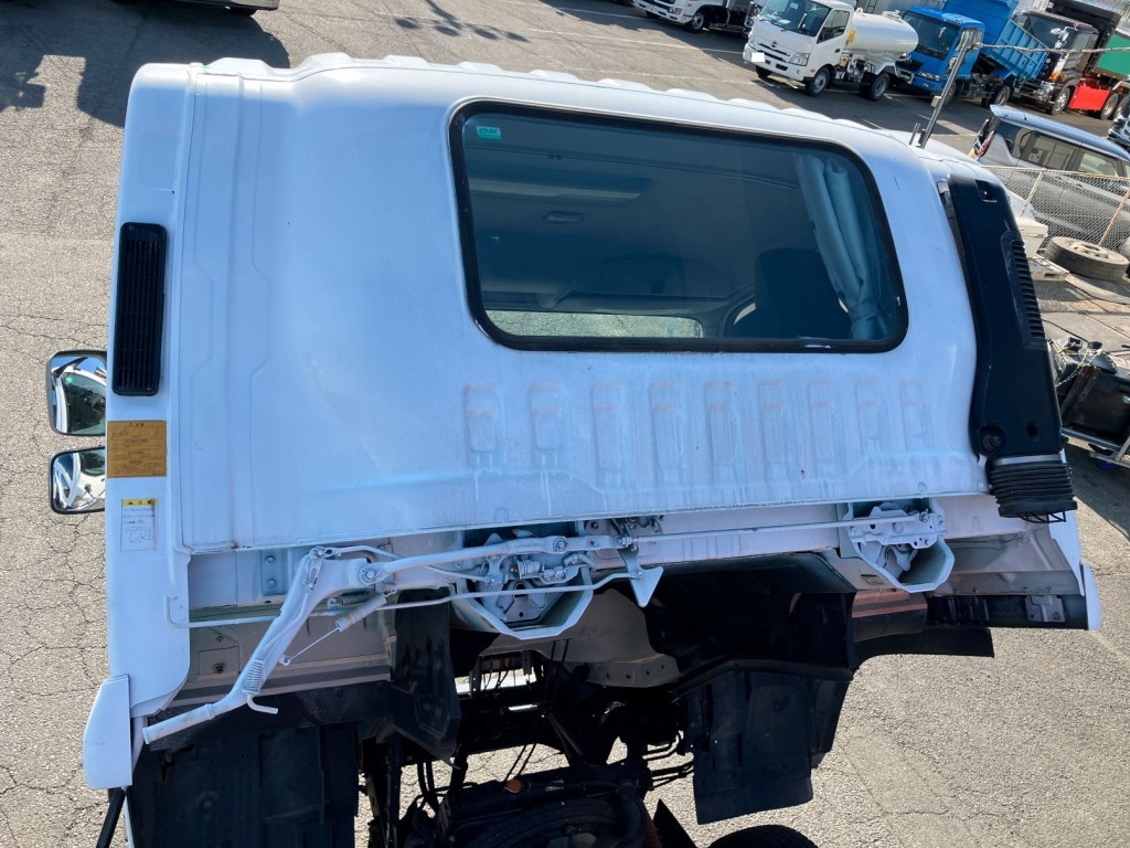 キャブバックの状態です。|いすゞ フォワード PKG-FSR34S2の写真37