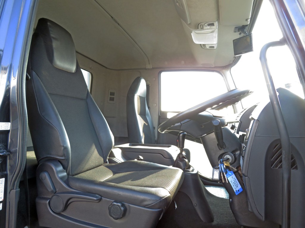 三菱 ファイター 2KG-FK62FZの写真6