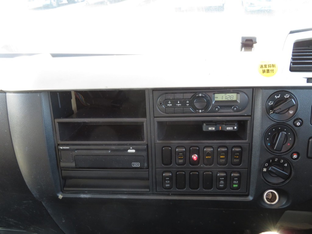 三菱 ファイター 2KG-FK62FZの写真27