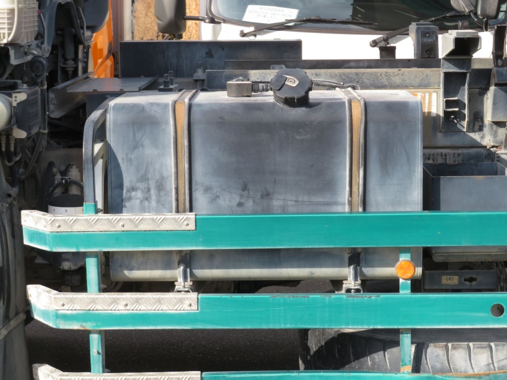 UDトラックス クオン 2PG-CW5ALの写真21