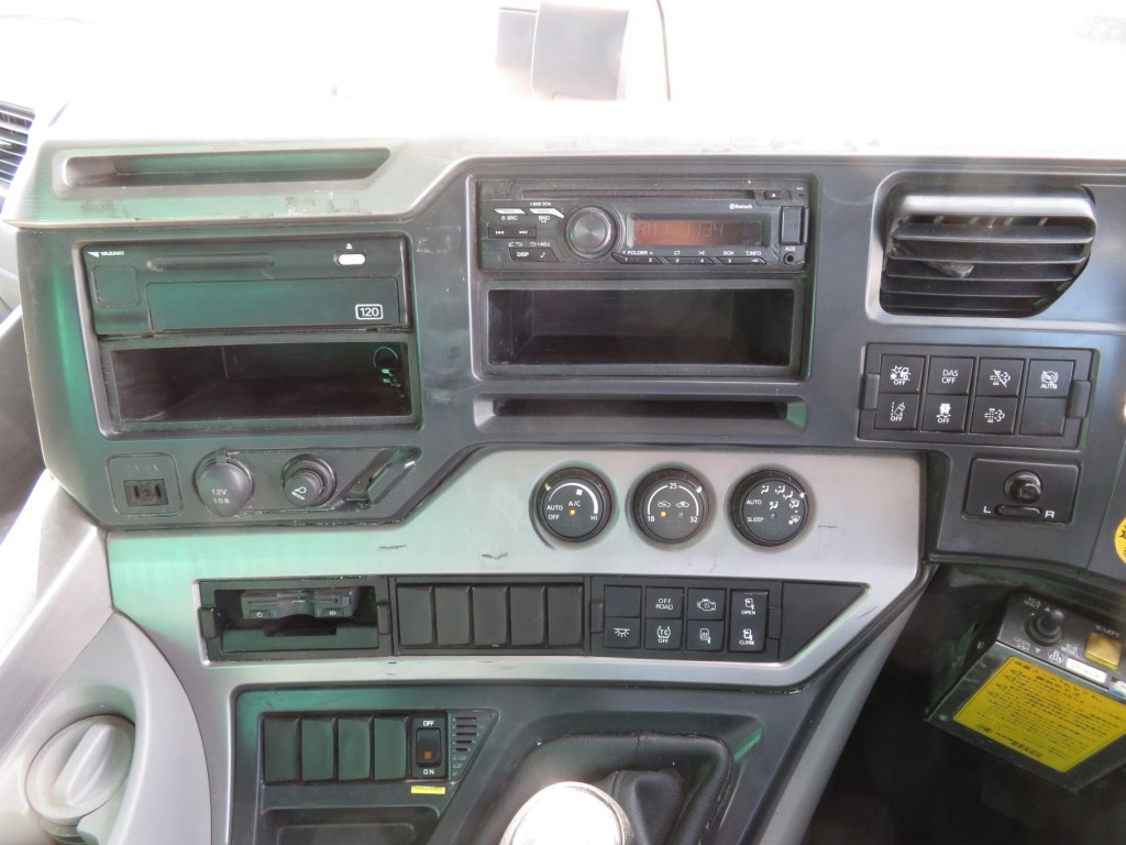 UDトラックス クオン 2PG-CW5ALの写真29