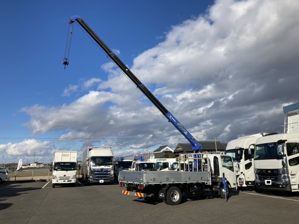 いすゞ エルフ TRG-NPR85AR(2WD)の写真4