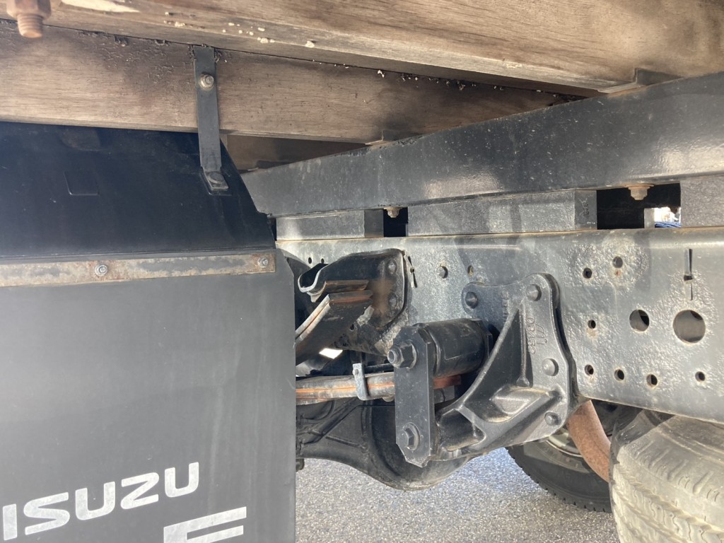 いすゞ エルフ TRG-NPR85AR(2WD)の写真7