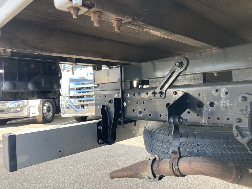 いすゞ エルフ TRG-NPR85AR(2WD)の写真9