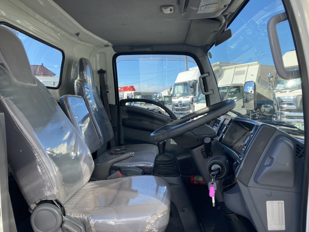 いすゞ エルフ TRG-NPR85AR(2WD)の写真14