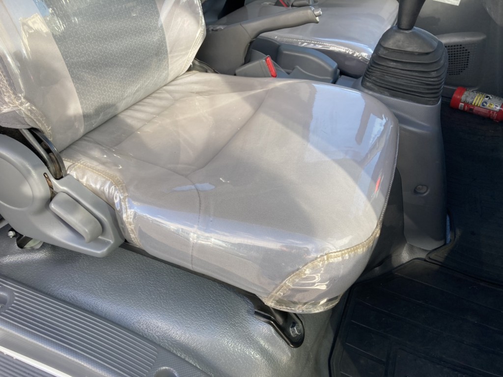 いすゞ エルフ TRG-NPR85AR(2WD)の写真15