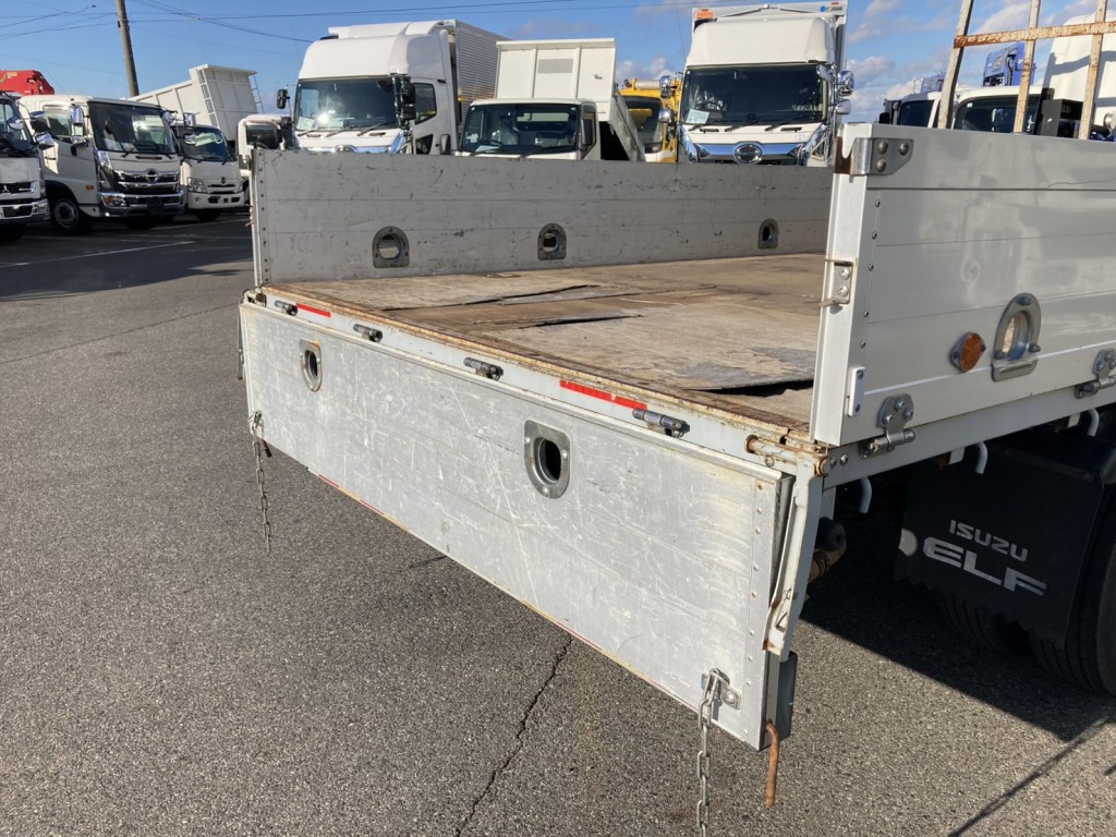 いすゞ エルフ TRG-NPR85AR(2WD)の写真25