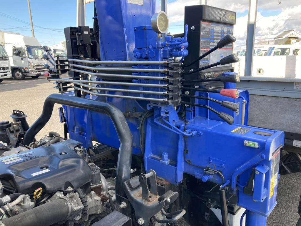 いすゞ エルフ TRG-NPR85AR(2WD)の写真32