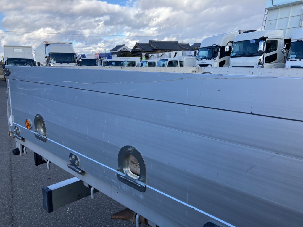 いすゞ エルフ TRG-NPR85AR(2WD)の写真43