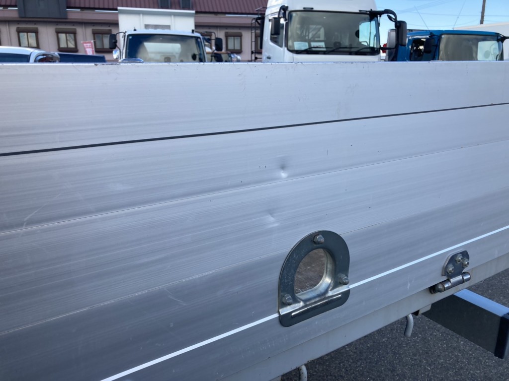 いすゞ エルフ TRG-NPR85AR(2WD)の写真44