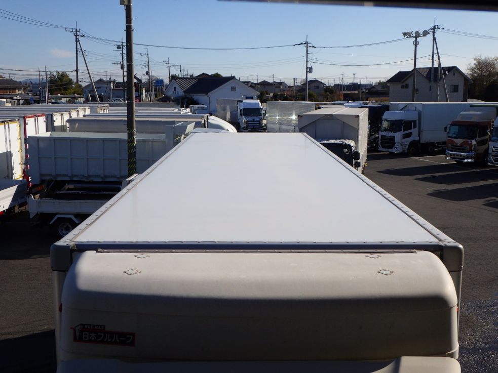 いすゞ ギガ QPG-CYJ77Bの写真30