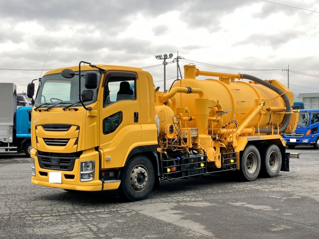 いすゞ ギガ 2PG-CYZ77CMの写真1