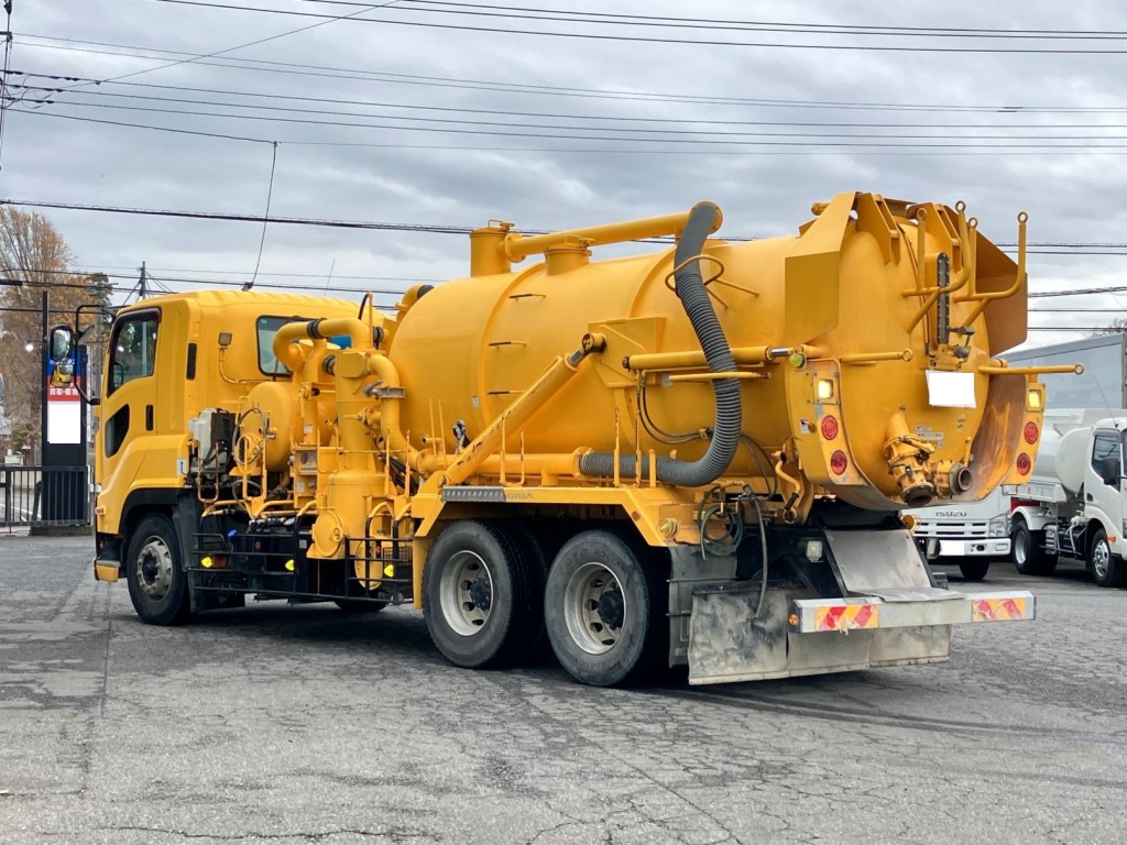 いすゞ ギガ 2PG-CYZ77CMの写真3