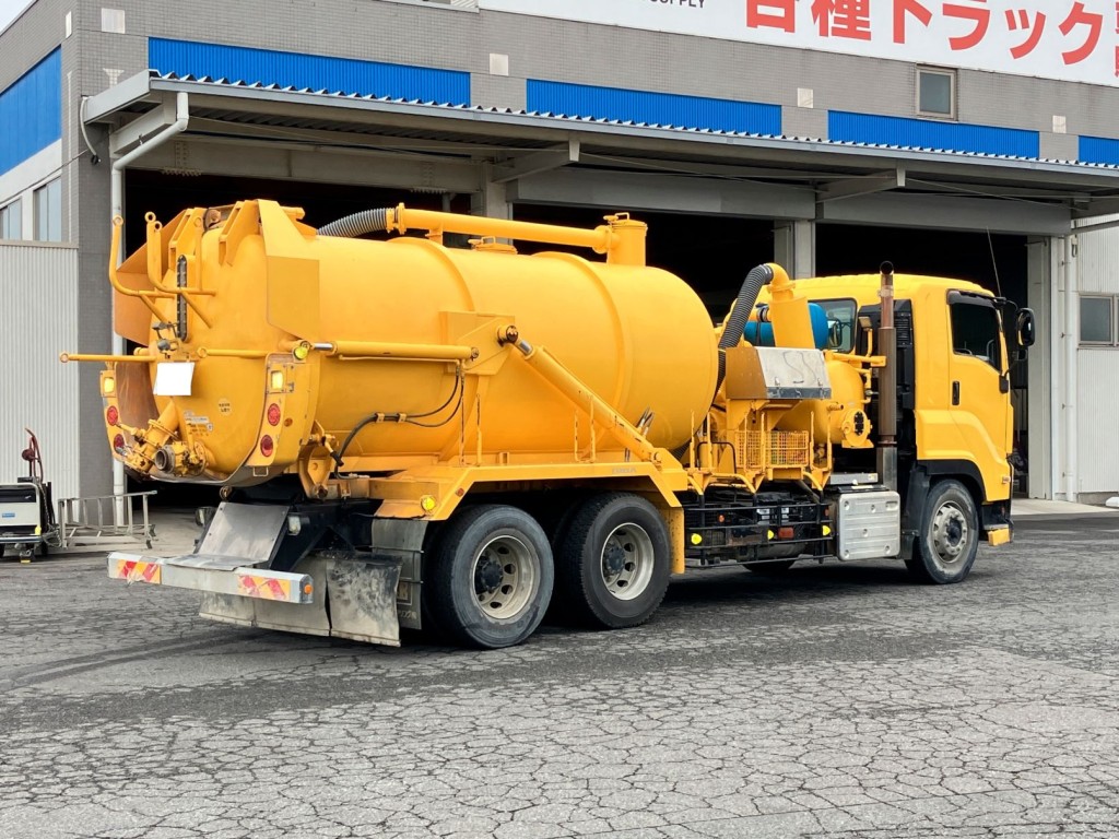 いすゞ ギガ 2PG-CYZ77CMの写真4