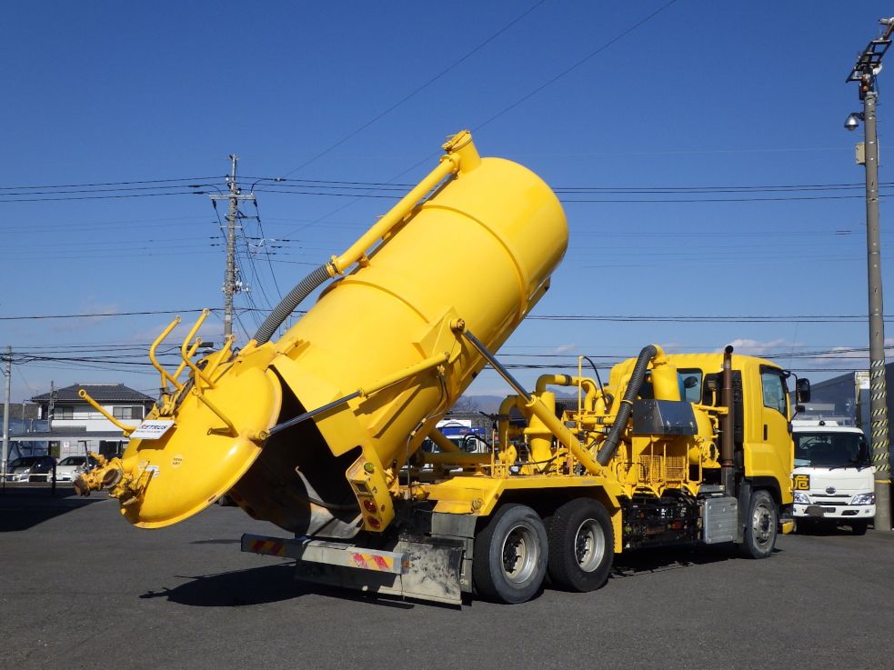 いすゞ ギガ 2PG-CYZ77CMの写真4