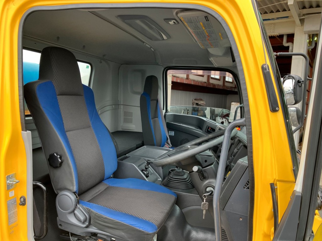 いすゞ ギガ 2PG-CYZ77CMの写真5