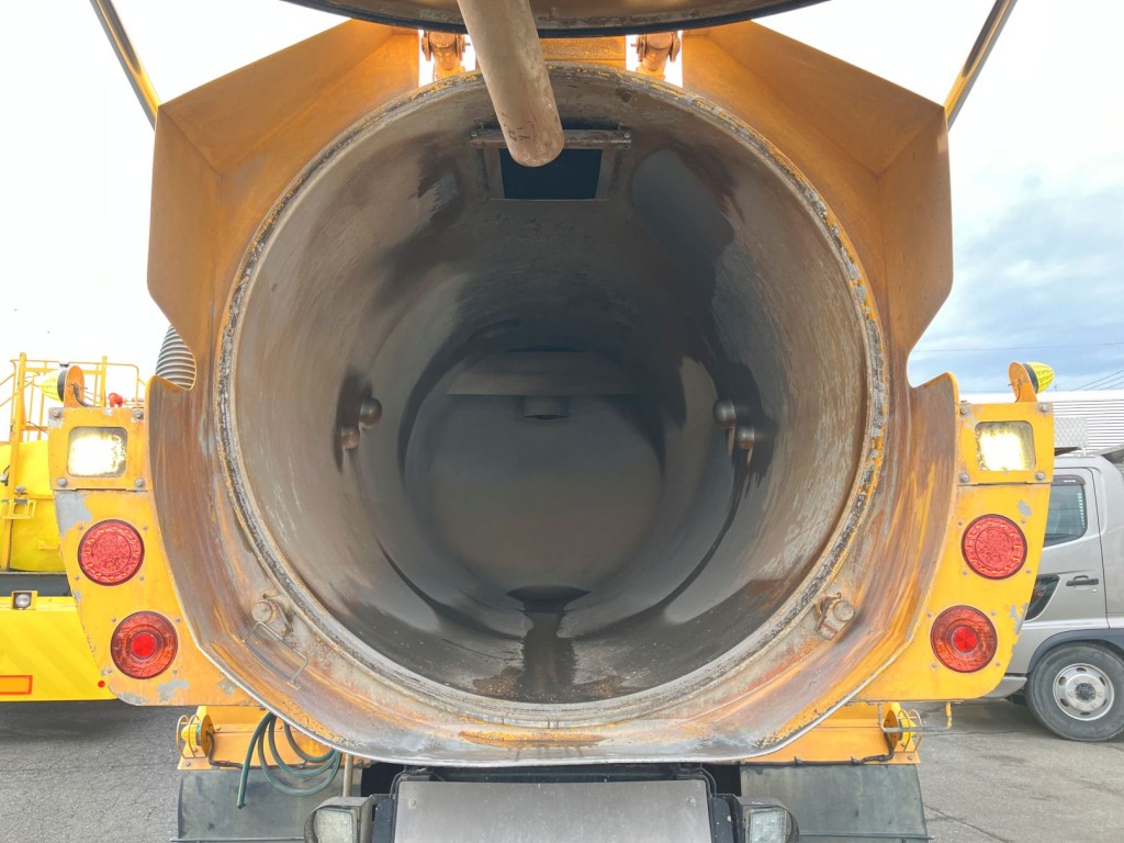 いすゞ ギガ 2PG-CYZ77CMの写真8