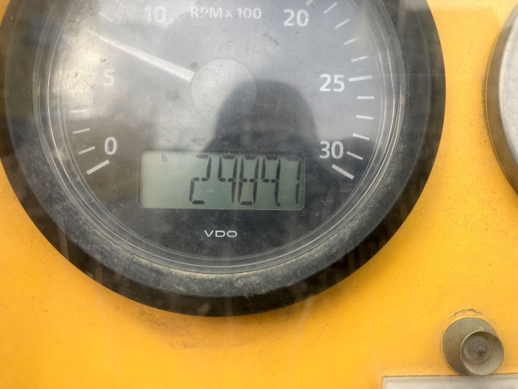 アワーメーターです。|いすゞ ギガ 2PG-CYZ77CMの写真18