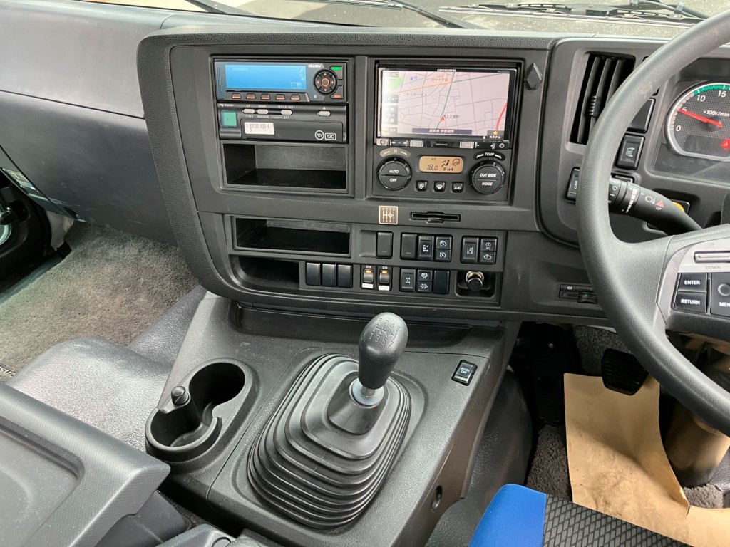 いすゞ ギガ 2PG-CYZ77CMの写真22