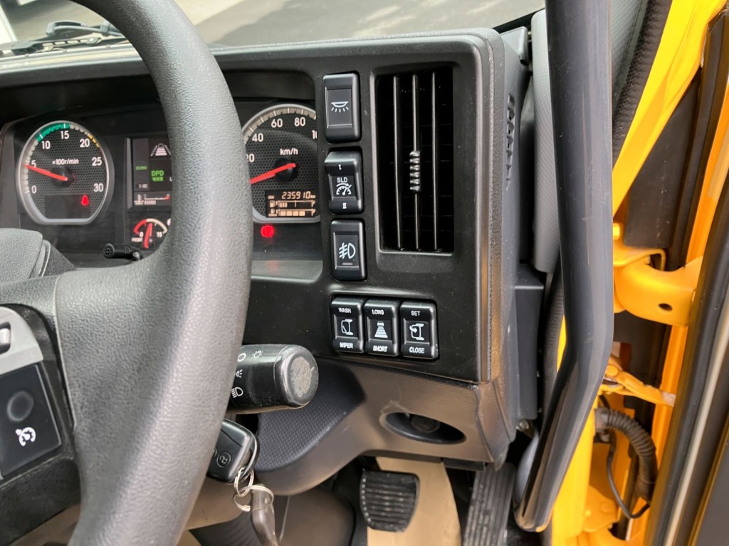 いすゞ ギガ 2PG-CYZ77CMの写真24