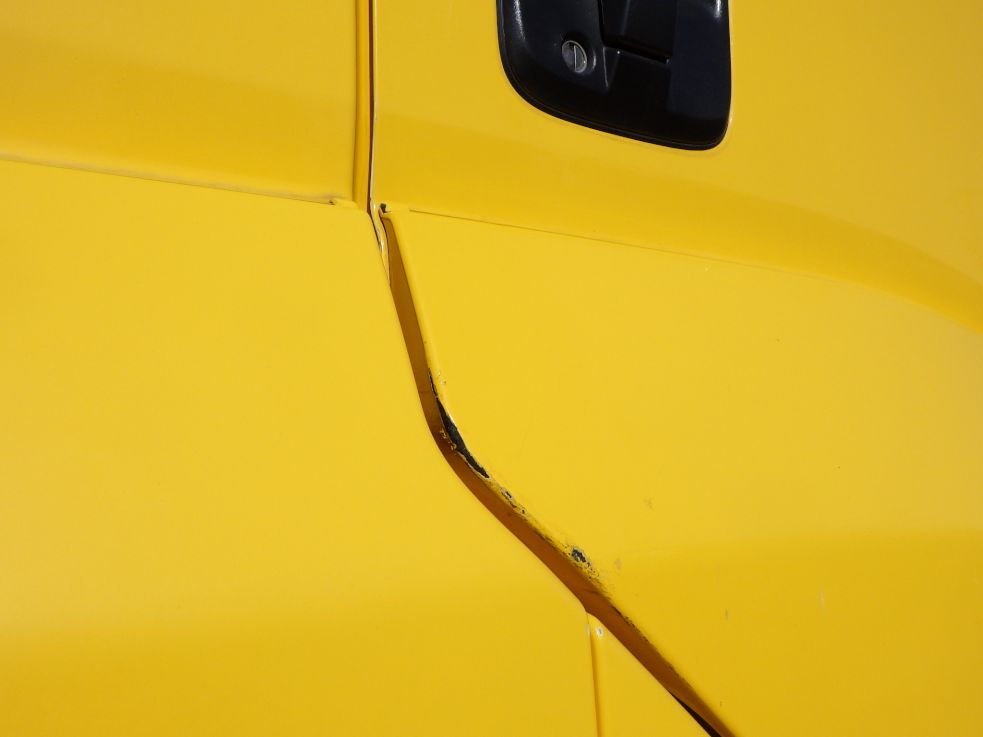 運転席側ドアにキズがあります。|いすゞ ギガ 2PG-CYZ77CMの写真29