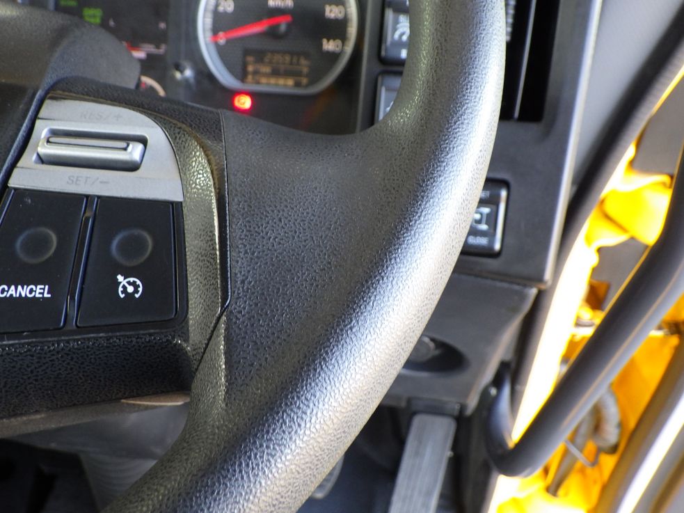 ハンドルにスレがあります。|いすゞ ギガ 2PG-CYZ77CMの写真48