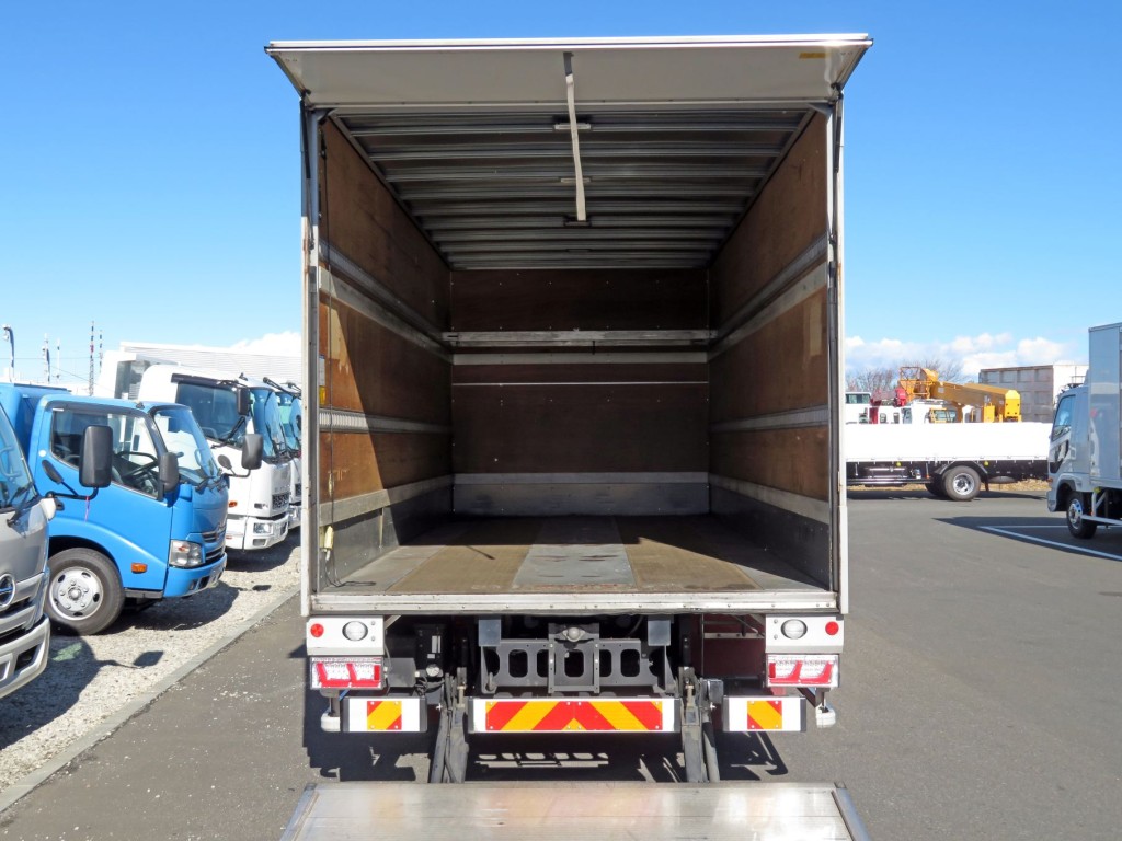 いすゞ フォワード TKG-FRR90S2(2WD)の写真7