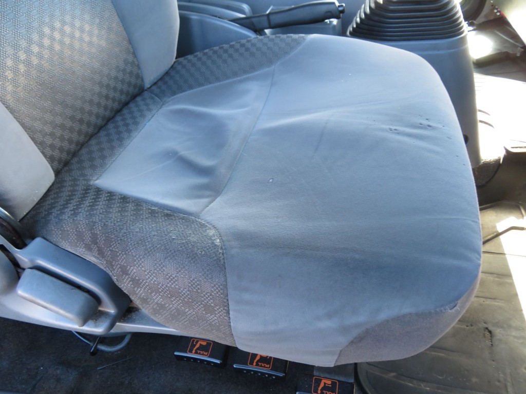 いすゞ フォワード TKG-FRR90S2(2WD)の写真30