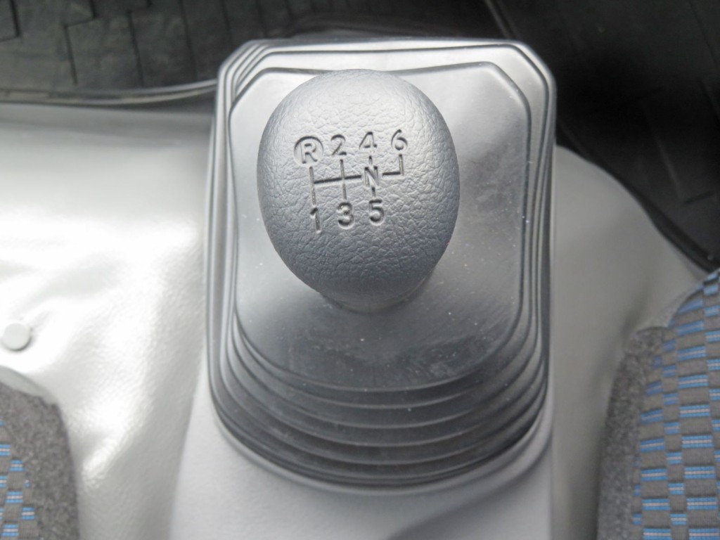 日野 デュトロ 2KG-XZU712M(2WD)の写真27