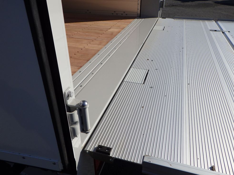 三菱 ファイター 2KG-FK65F(2WD)の写真12