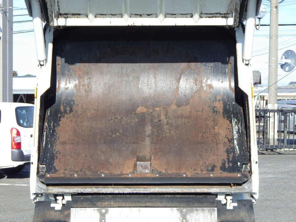 排出板の状態です。|いすゞ エルフ 2RG-NMR88AN(2WD)の写真10