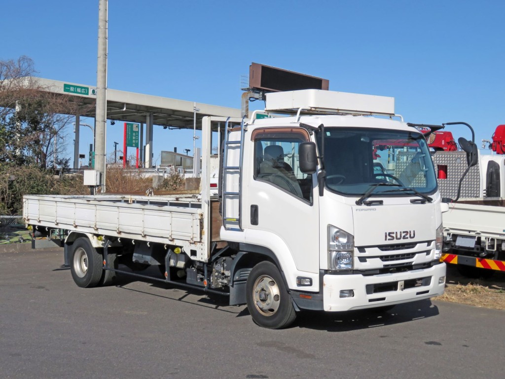 いすゞ フォワード TKG-FRR90S2(2WD)の写真2