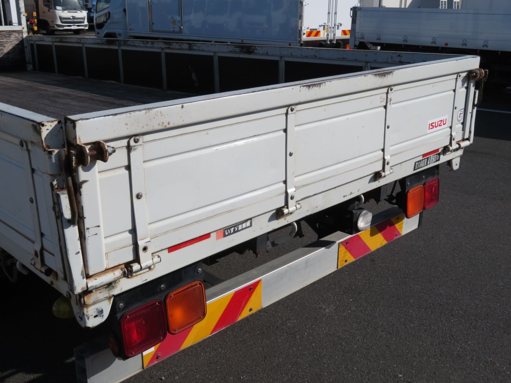 リア廻りの状態です。|いすゞ フォワード TKG-FRR90S2(2WD)の写真39