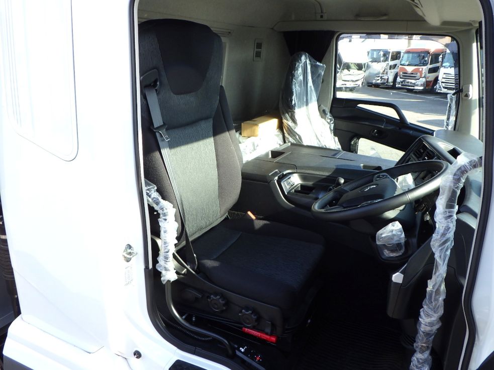 乗車定員は２名です。|三菱 スーパーグレート 2PG-FS74HZの写真6