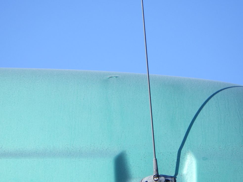 ルーフの運転席側に塗装のヒビがあります。|日野 プロフィア QPG-SH1EDDGの写真25