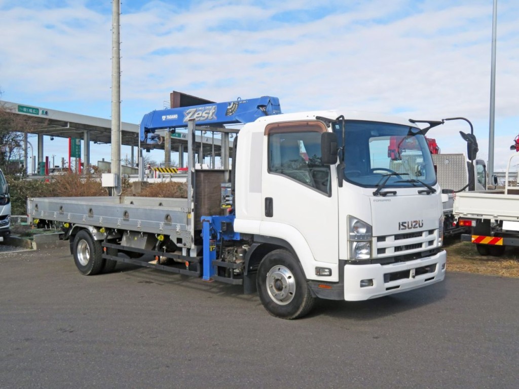 いすゞ フォワード TKG-FRR90S2(2WD)の写真2