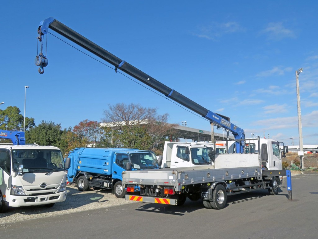 いすゞ フォワード TKG-FRR90S2(2WD)の写真4