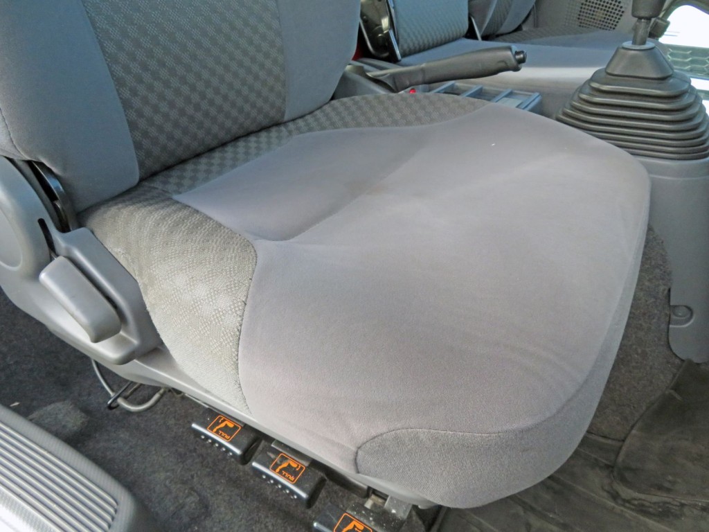 いすゞ フォワード TKG-FRR90S2(2WD)の写真37