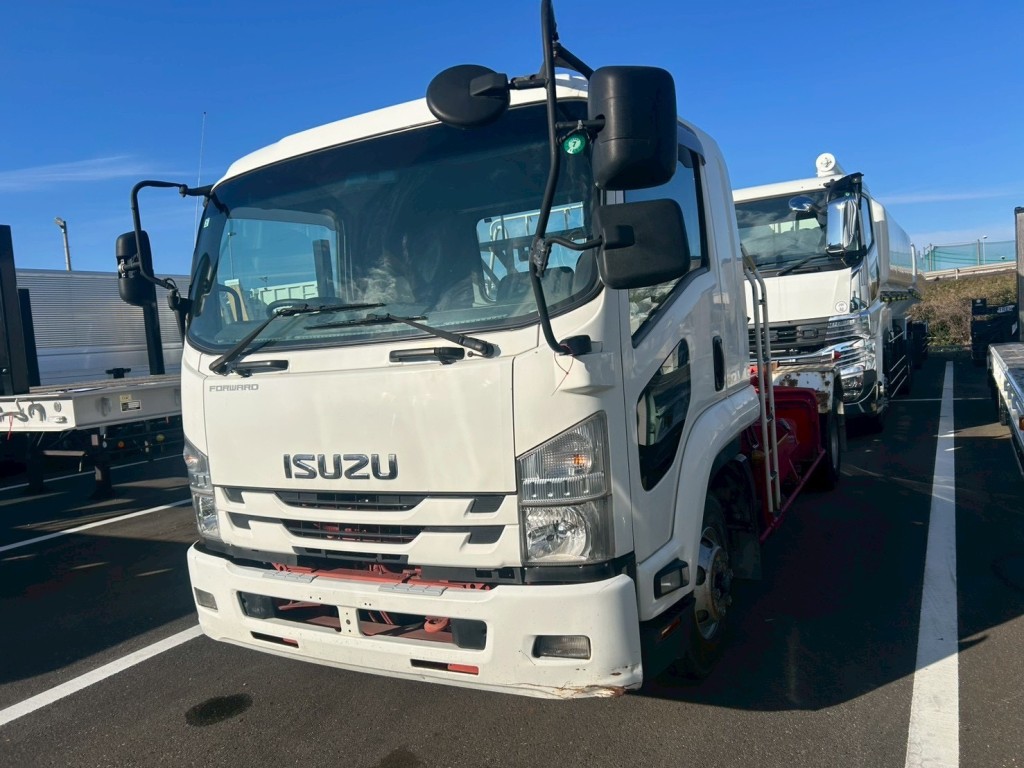 いすゞ フォワード TKG-FRR90S2(2WD)の写真1