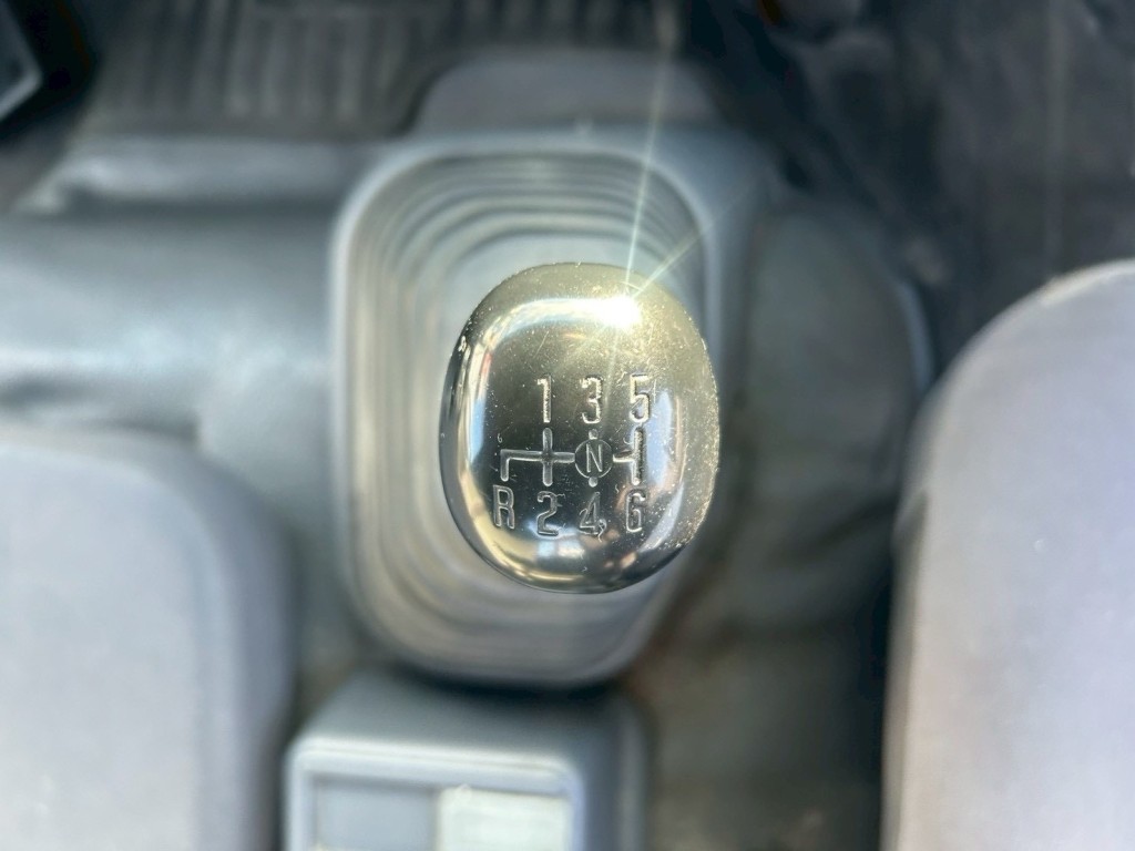 いすゞ フォワード TKG-FRR90S2(2WD)の写真6