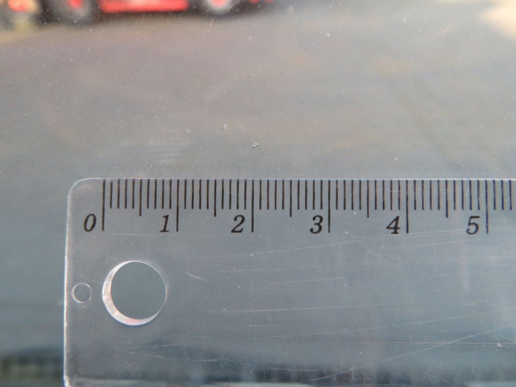 フロンガラス運転席側に小キズがあります。|いすゞ フォワード TKG-FRR90S2(2WD)の写真9