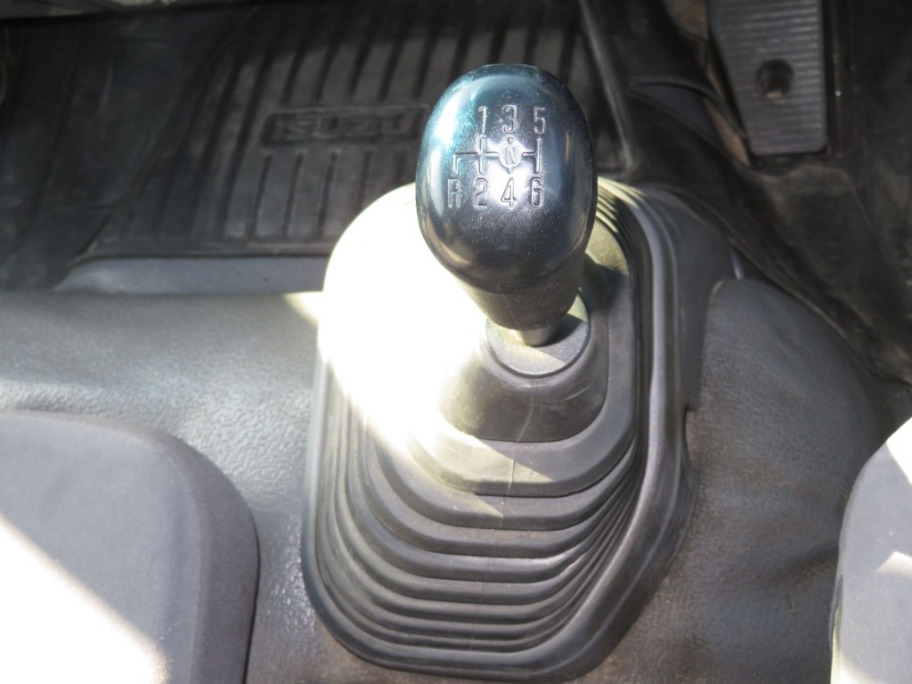 いすゞ フォワード TKG-FRR90S2(2WD)の写真22