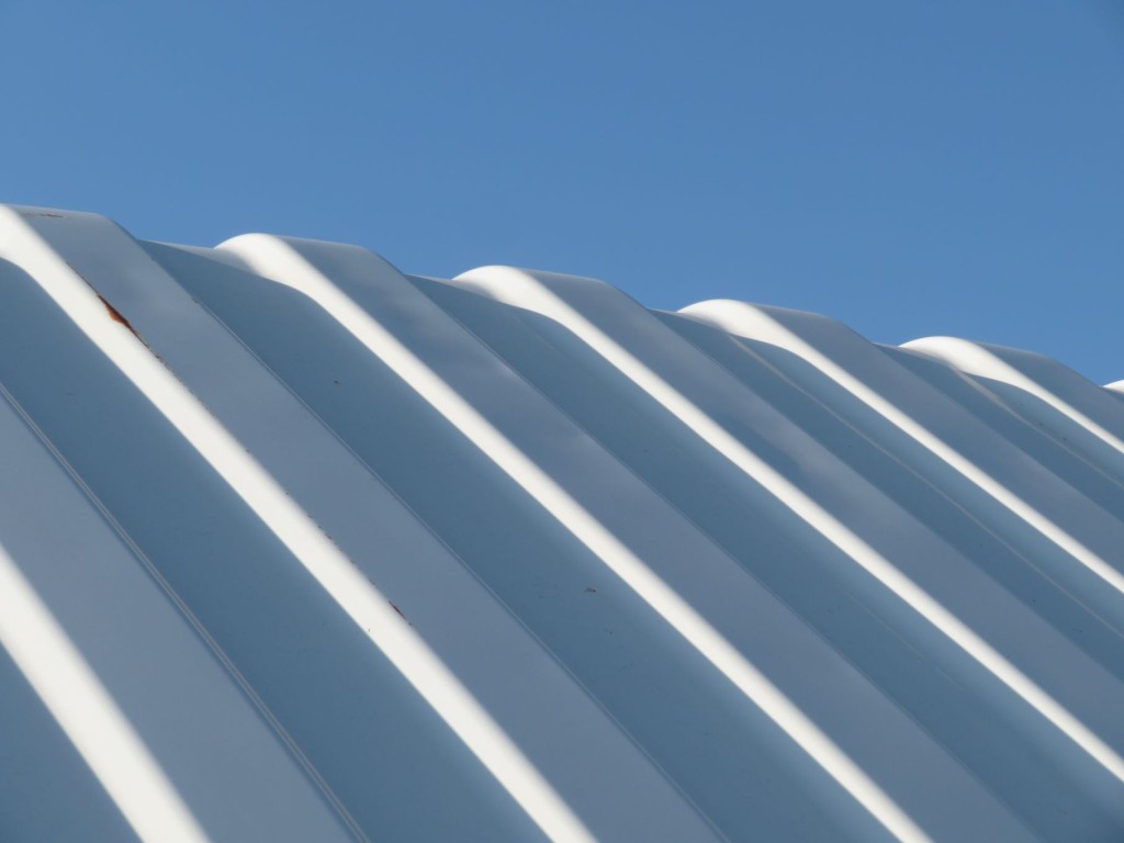 ルーフ各所に軽いヘコミがあります。|いすゞ フォワード TKG-FRR90S2(2WD)の写真25