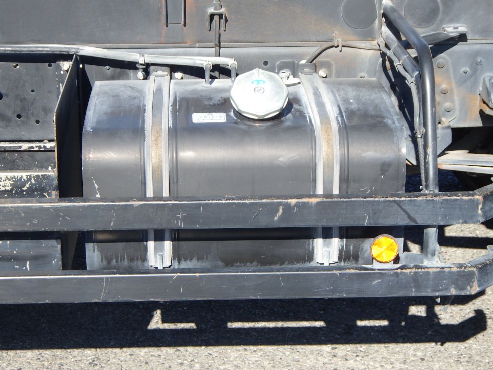 燃料タンクは１００Lです。|日野 レンジャー 2KG-FC2ABA(2WD)の写真15