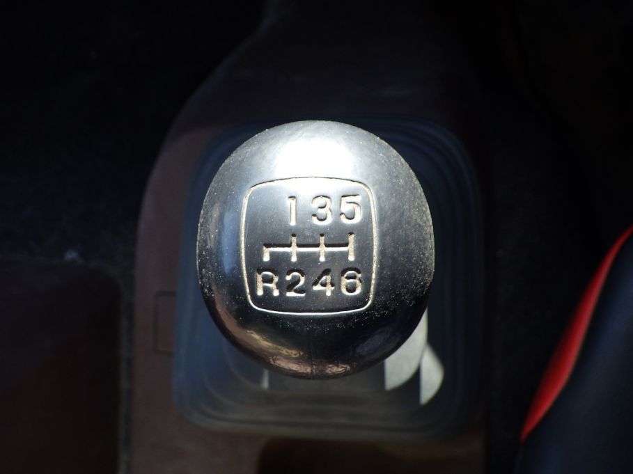 MT６速です。|日野 レンジャー 2KG-FC2ABA(2WD)の写真16