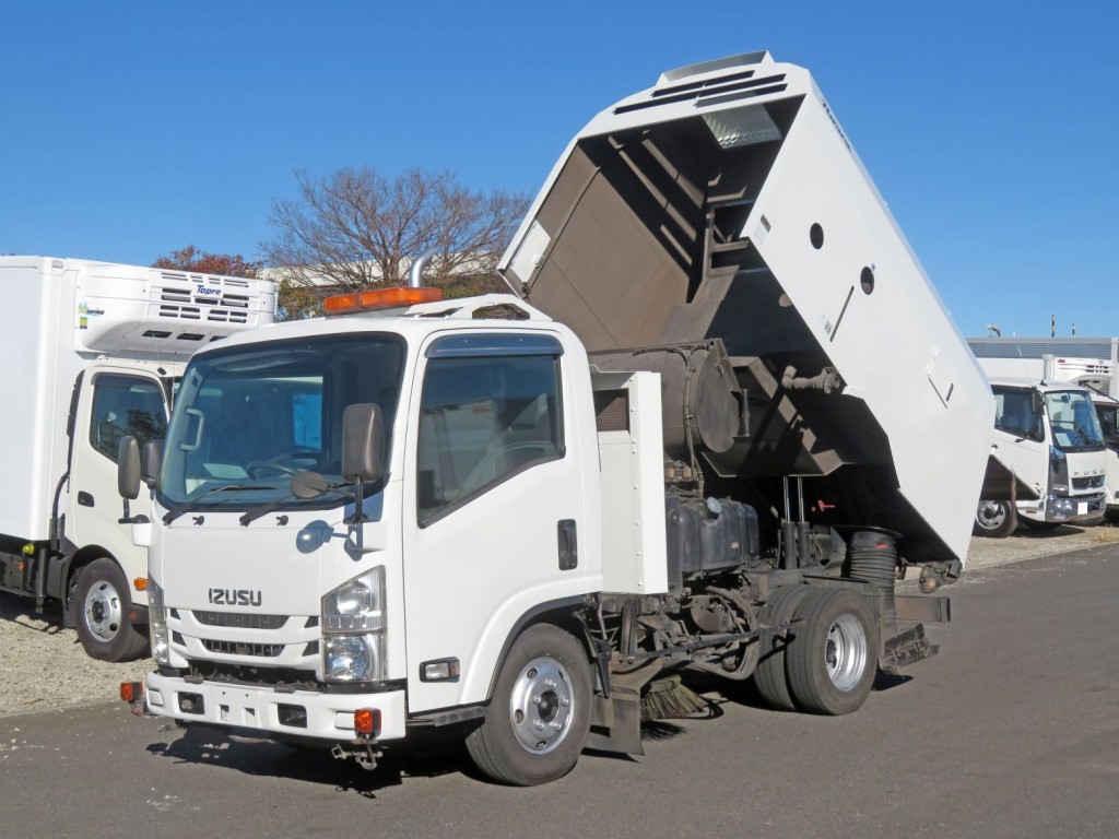 いすゞ エルフ TPG-NMR85N(2WD)の写真1