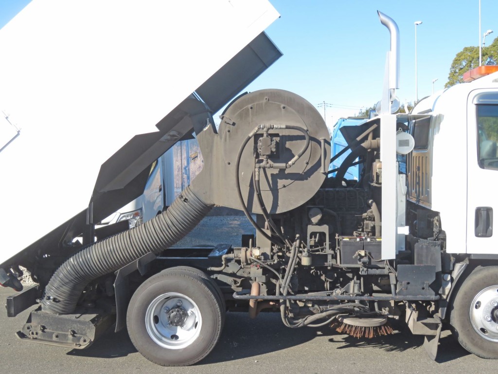 いすゞ エルフ TPG-NMR85N(2WD)の写真11