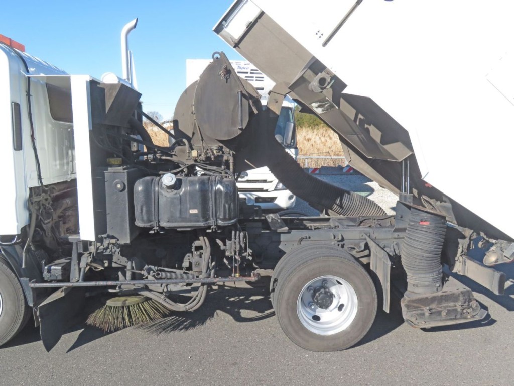 いすゞ エルフ TPG-NMR85N(2WD)の写真14