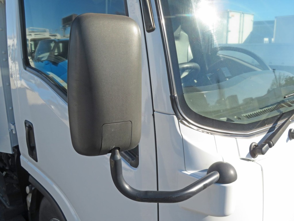 いすゞ エルフ TPG-NMR85N(2WD)の写真25