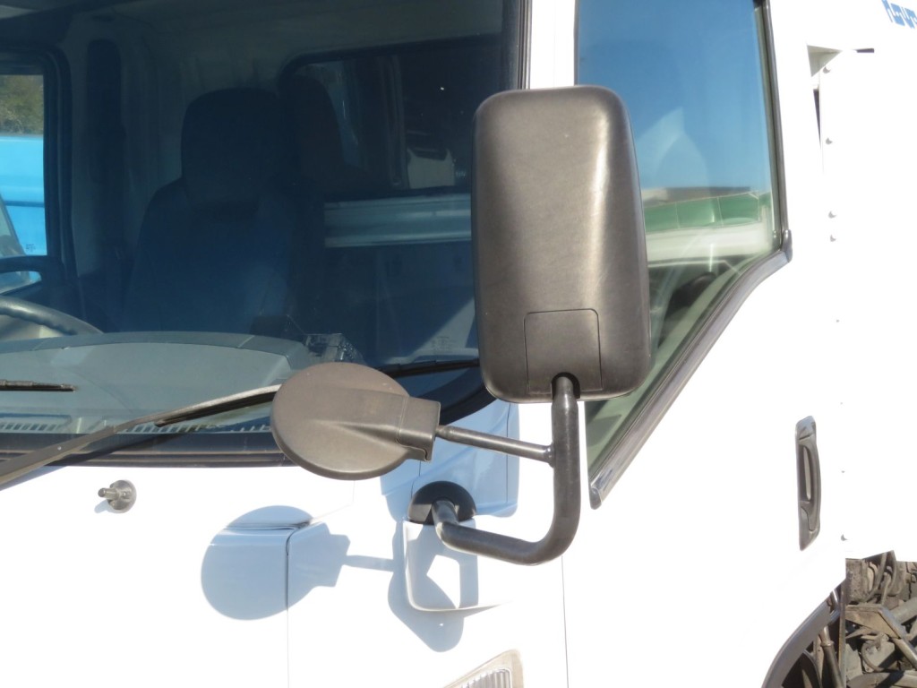 いすゞ エルフ TPG-NMR85N(2WD)の写真27